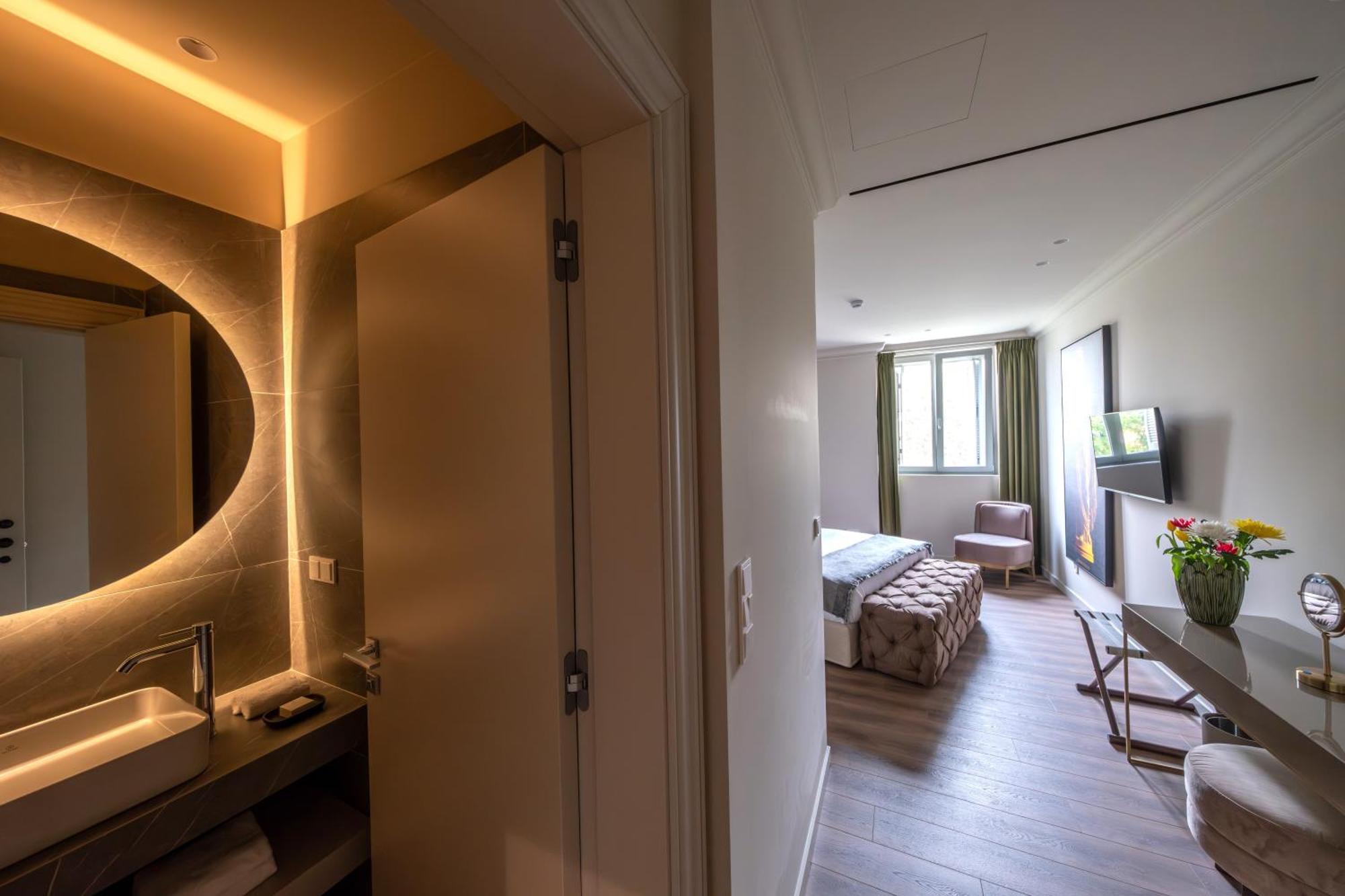 Nine Athens Hotel ภายนอก รูปภาพ